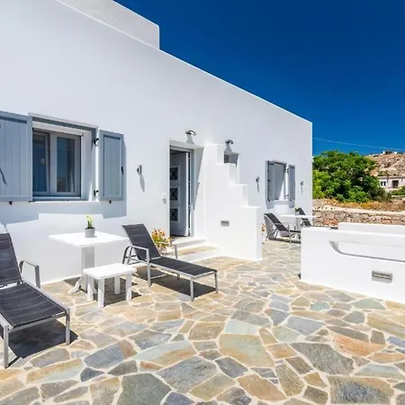 Island Dreams Adamantas (Milos)