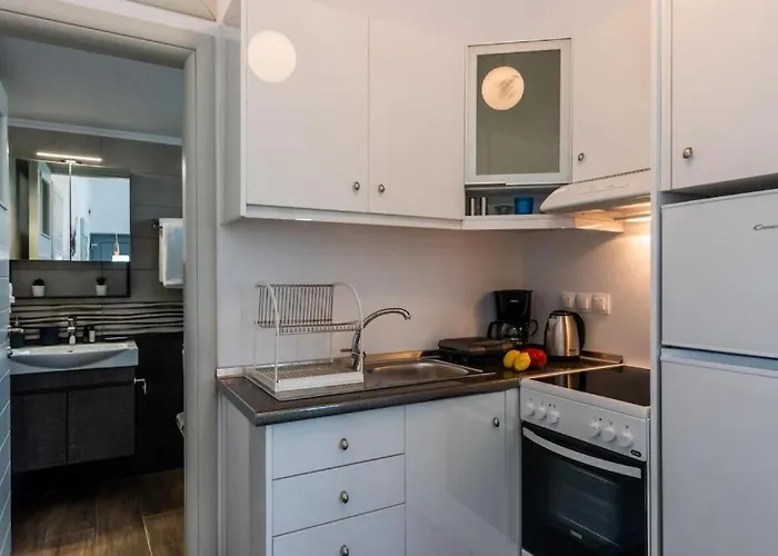 Island Dreams Adamantas (Milos)