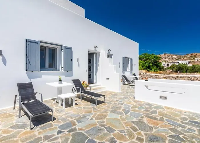 Island Dreams Adamantas (Milos)